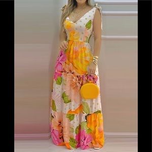 Floral print V neck maxi dress